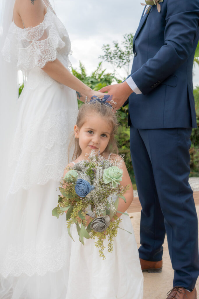 Traditional American wedding photography couple